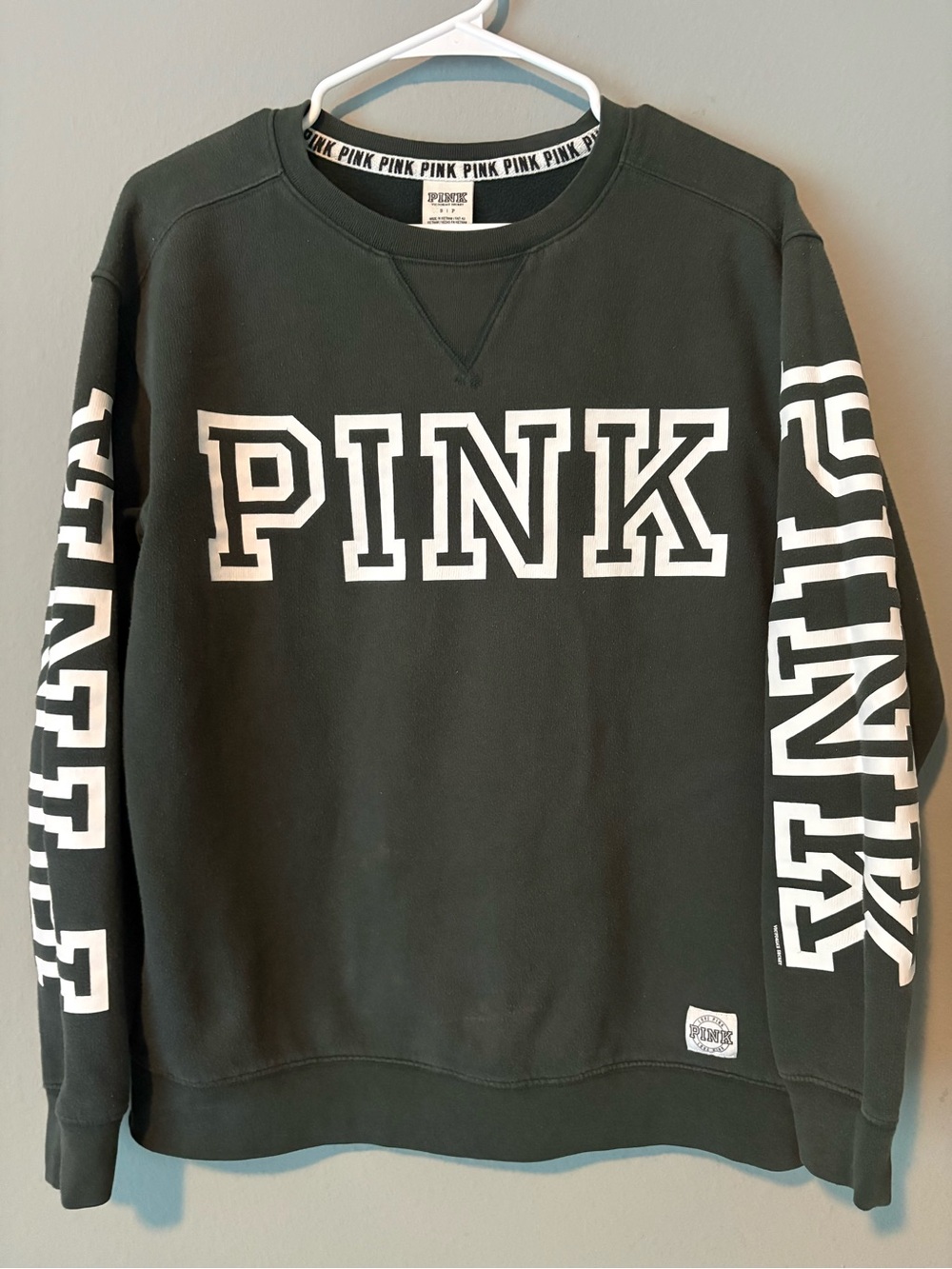 Victoria's Secret PINK Crewneck Sweatshirt Small Dark Green White Spellout Logo